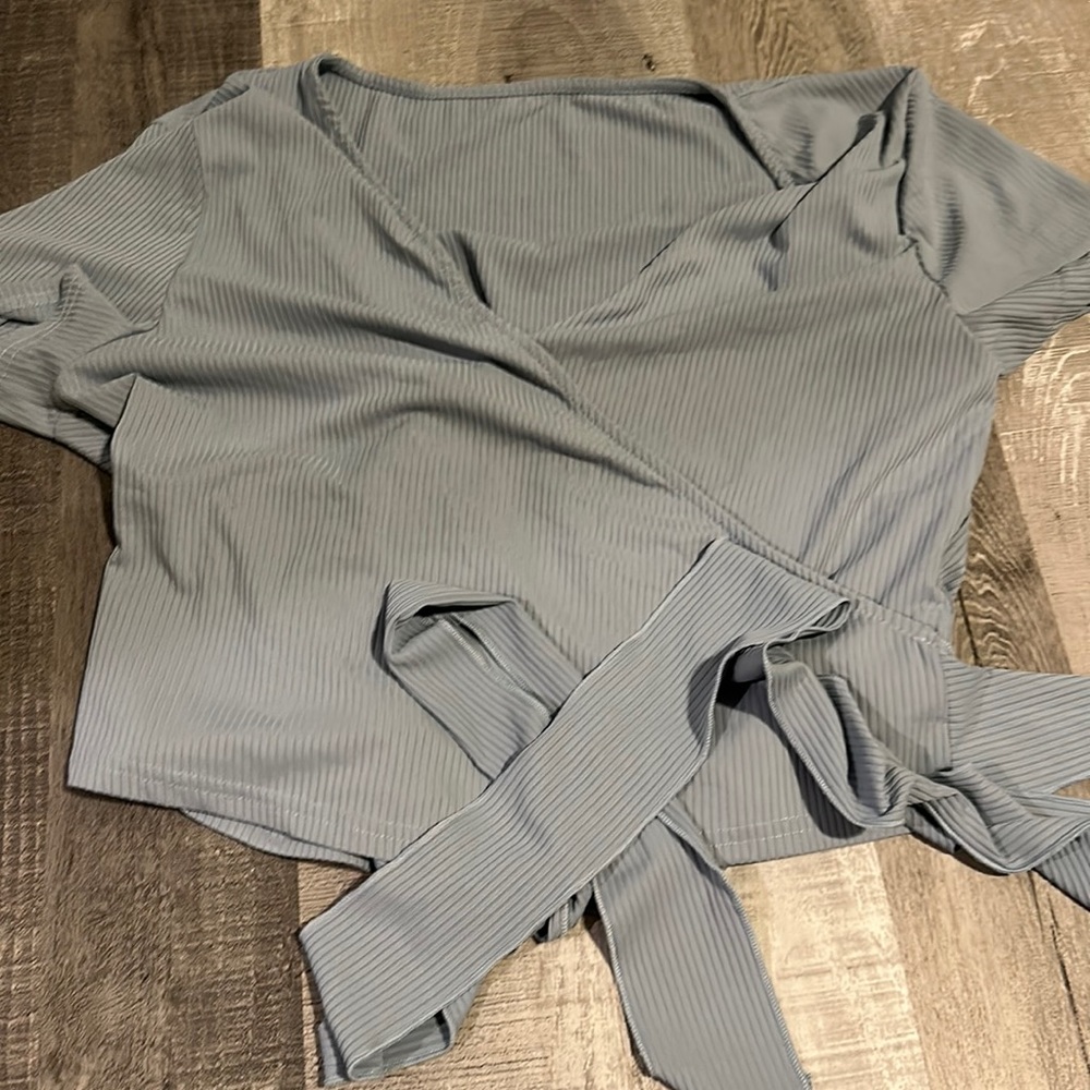 Wrap around top